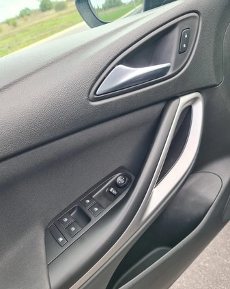 Opel Astra cena 42500 przebieg: 122000, rok produkcji 2019 z Otwock małe 466